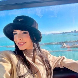 Meet your Posher, Ellie